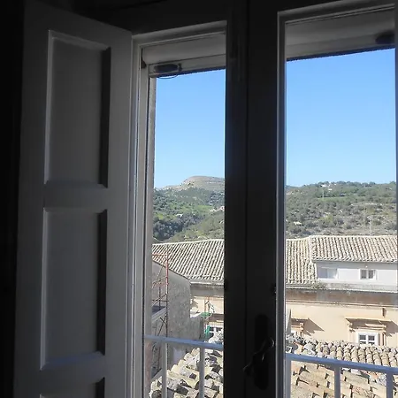 Caelum Hyblae 3*